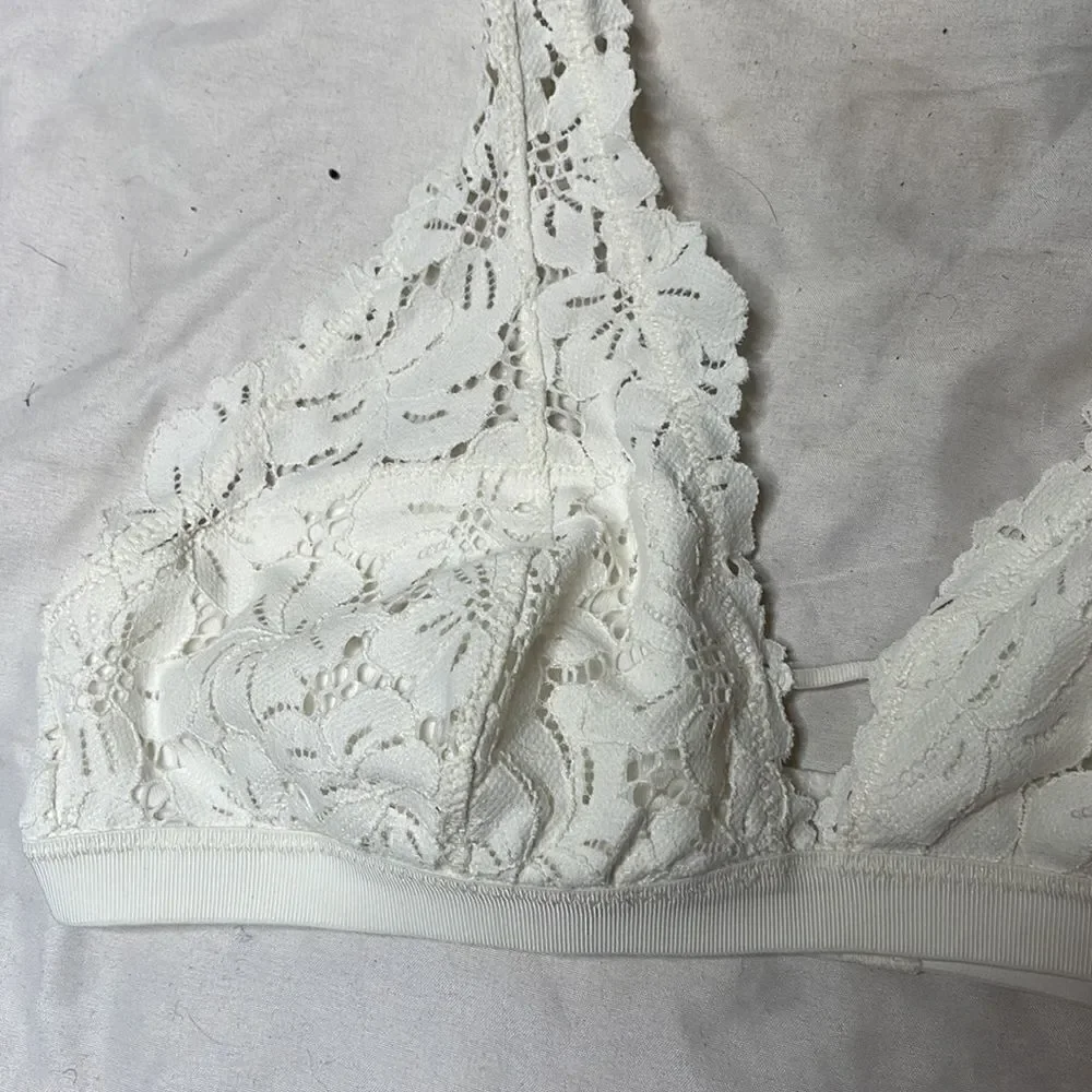 Aerie White Lace Bralette. Size Medium.